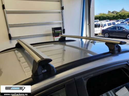 CRUZ Airo Silver Roof Racks - Image 3