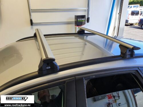 CRUZ Airo Silver Roof Racks - Image 4