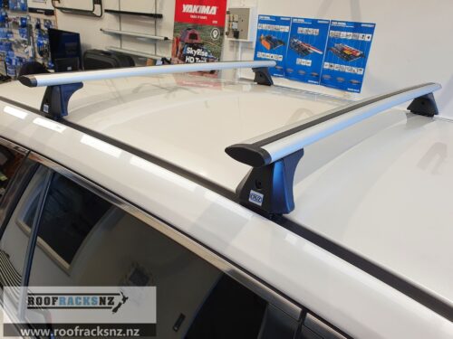 CRUZ Airo Silver Roof Racks - Image 4
