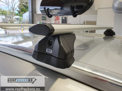 CRUZ Airo Silver Roof Racks - Image 4