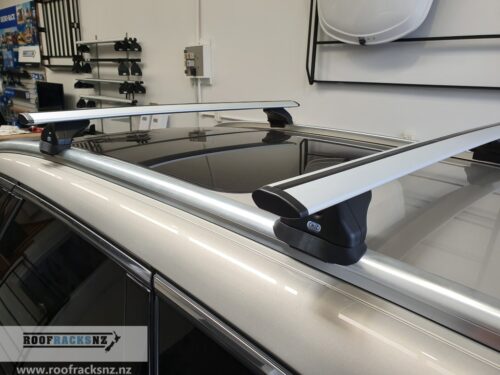 CRUZ Airo Silver Roof Racks - Image 5