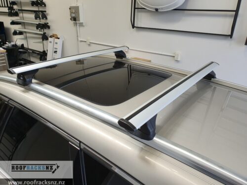 CRUZ Airo Silver Roof Racks - Image 3