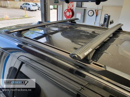 Vortex RCL Black 2 Bar Roof Rack - Image 2