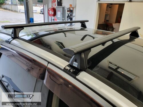 CRUZ Airo Dark Roof Racks - Image 2
