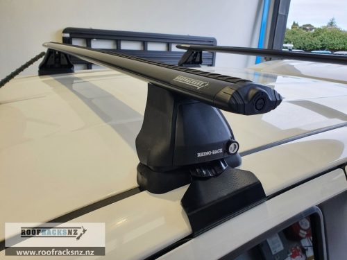 Vortex 2500 Black 2 Bar Roof Rack - Image 12