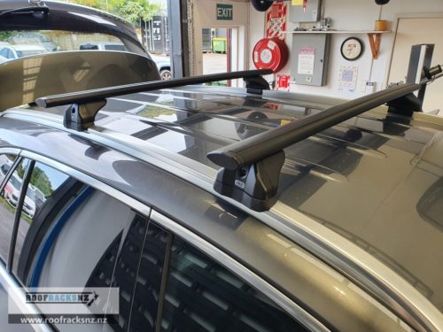 CRUZ Airo Dark Roof Racks - Image 3