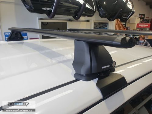 Vortex 2500 Black 2 Bar Roof Rack - Image 14