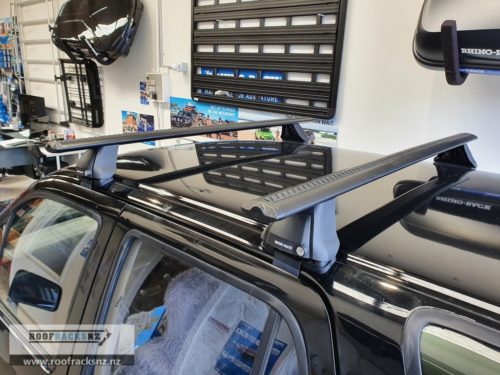 Vortex 2500 Black 2 Bar Roof Rack - Image 3