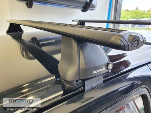 Vortex 2500 Black 2 Bar Roof Rack - Image 2