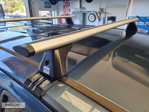 CRUZ Airo Silver Roof Racks - Image 8