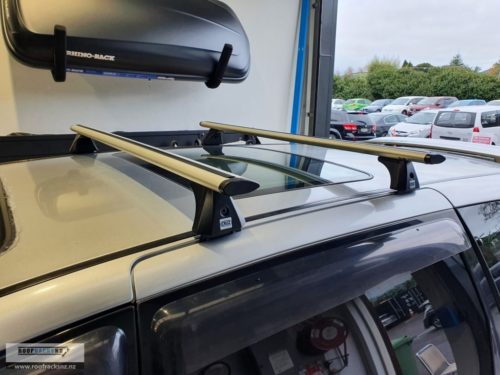 CRUZ Airo Silver Roof Racks - Image 5