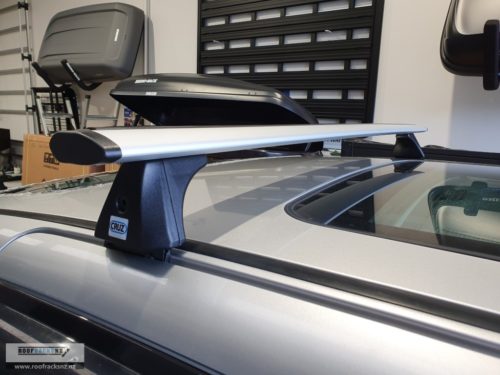 CRUZ Airo Silver Roof Racks - Image 3