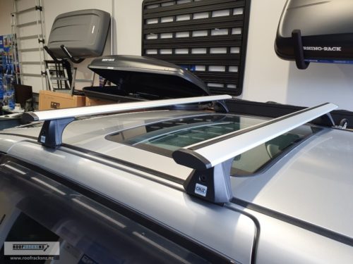 CRUZ Airo Silver Roof Racks - Image 2