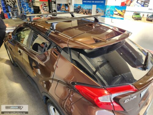 CRUZ Airo Dark Roof Racks - Image 4