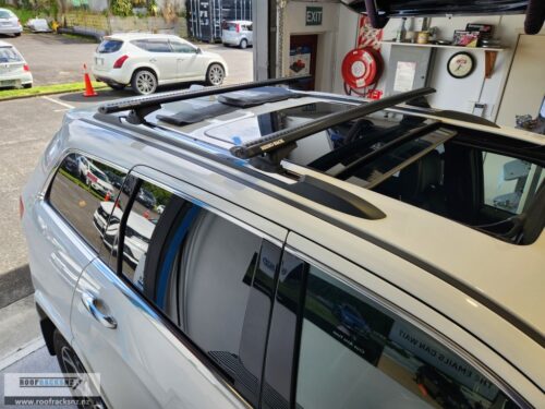 Vortex RCL Black 2 Bar Roof Rack - Image 11