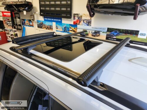 Vortex RCL Black 2 Bar Roof Rack - Image 15