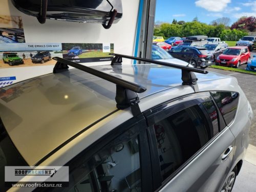 Vortex 2500 Black 2 Bar Roof Rack - Image 17