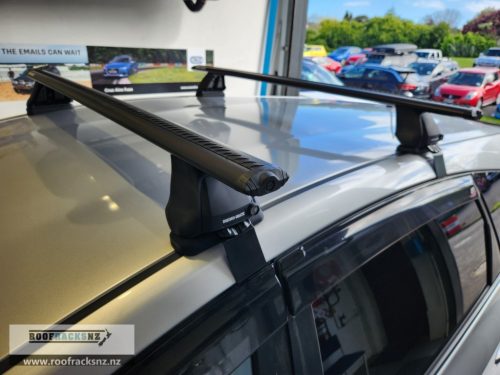 Vortex 2500 Black 2 Bar Roof Rack - Image 18