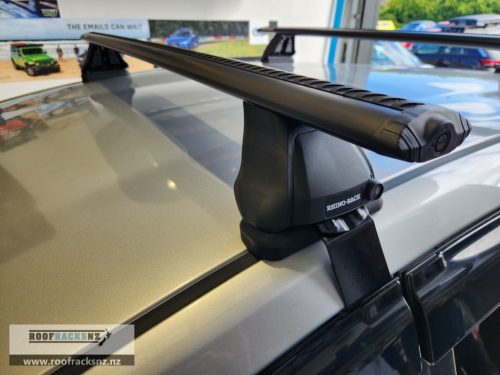 Vortex 2500 Black 2 Bar Roof Rack - Image 22