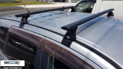 CRUZ Airo Dark Roof Racks - Image 2
