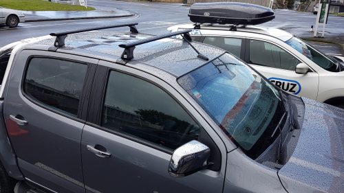 CRUZ Airo Dark Roof Racks - Image 2