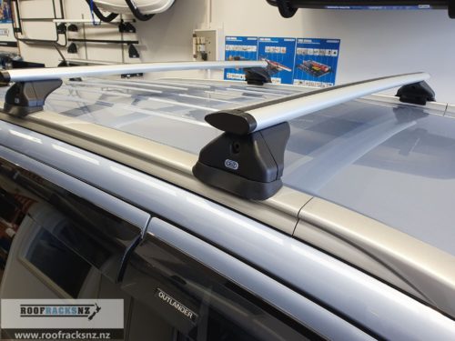 CRUZ Airo Silver Roof Racks - Image 3