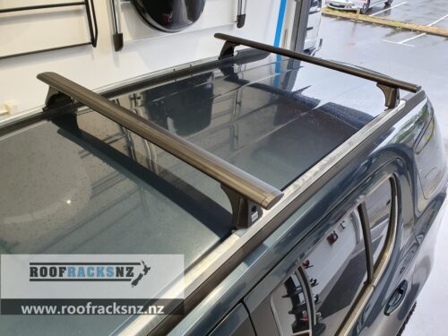 CRUZ Airo Dark Roof Racks - Image 4