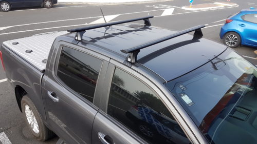 CRUZ Airo Dark Roof Racks - Image 2