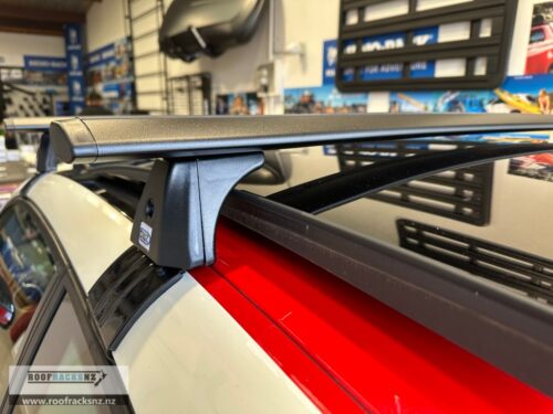 CRUZ Airo Dark Roof Racks - Image 7