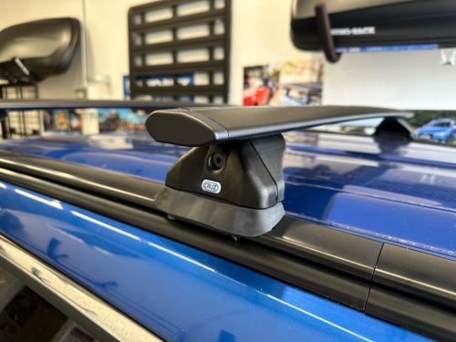 CRUZ Airo Dark Roof Racks - Image 4