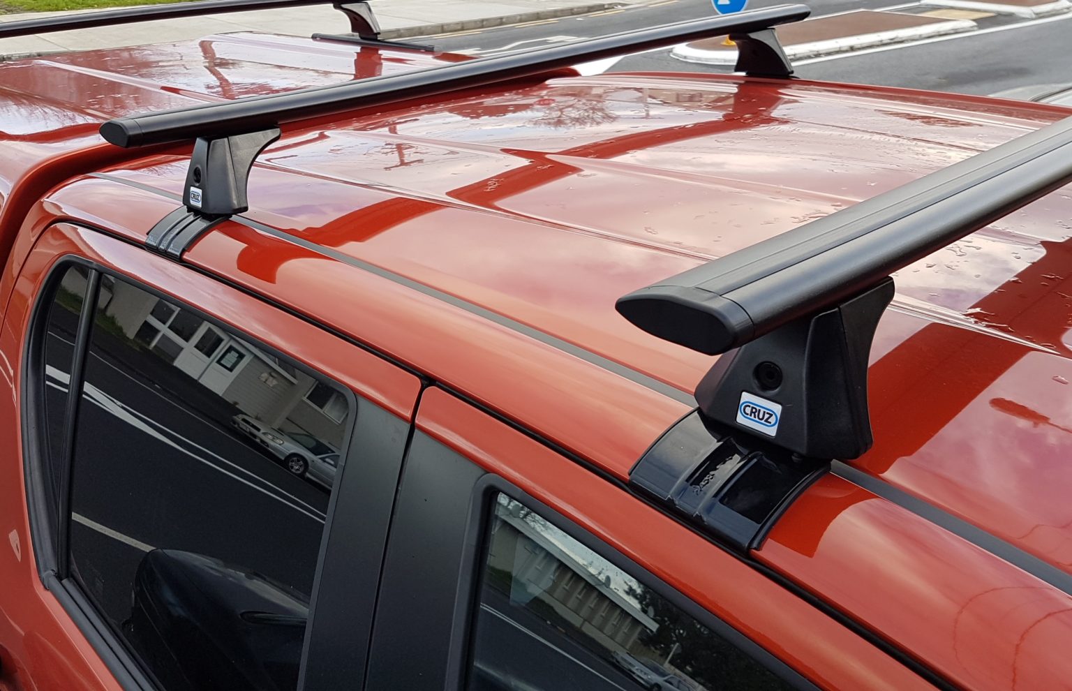 CRUZ Airo Dark Roof Racks Roof Racks NZ Ltd
