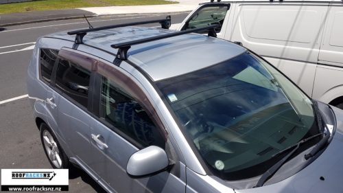 CRUZ Airo Dark Roof Racks - Image 4