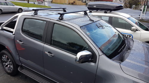 CRUZ Airo Dark Roof Racks - Image 3