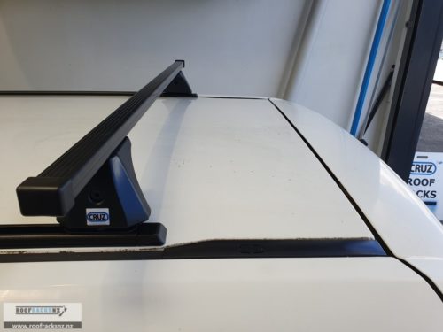 CRUZ Square Bar Roof Racks - Trackmount - 2 Bars - Image 5