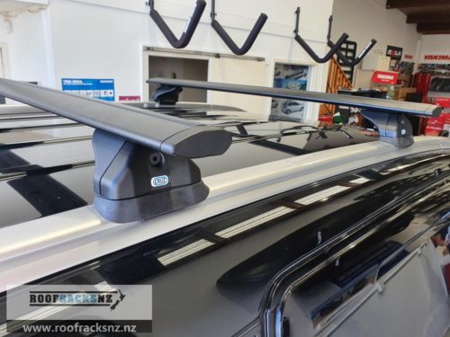 CRUZ Airo Dark Roof Racks - Image 3