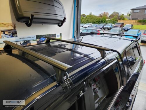 CRUZ Airo Dark Roof Racks - Image 9