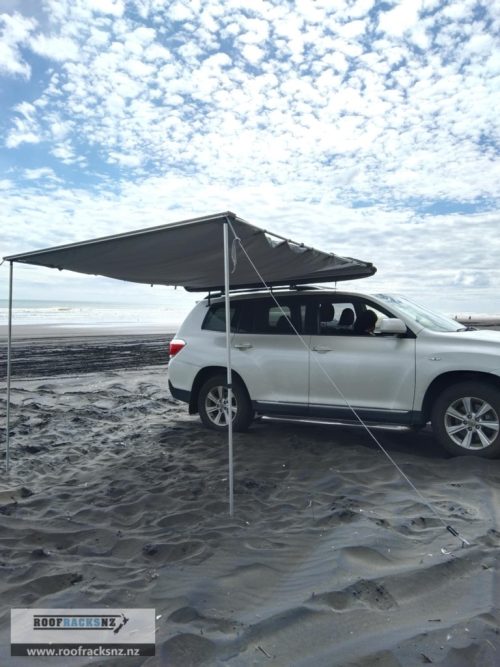 Yakima OverNOut LG Awning with L Bracket 2.5 m x 2.5 m - Image 5