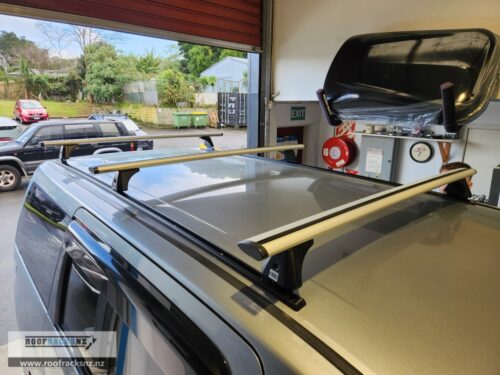 CRUZ Airo Silver Roof Racks - Trackmount - 3 Bars