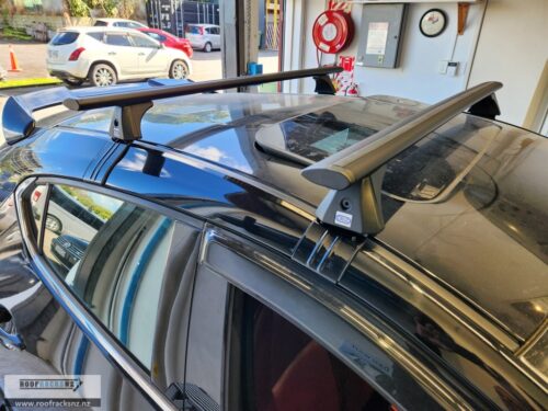 CRUZ AIRO DARK ROOF RACKS - Image 3