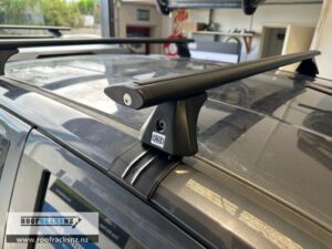CRUZ Airo Dark Roof Racks