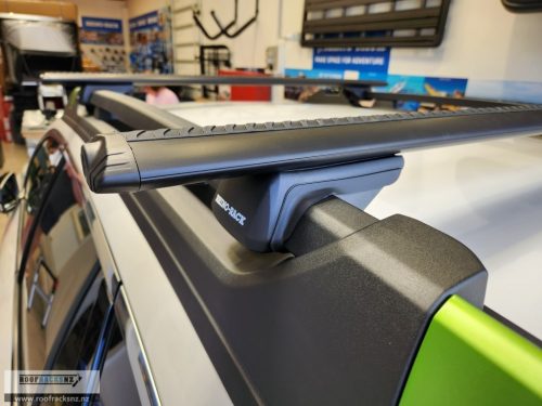 Vortex RX Black 2 Bar Roof Rack - Image 3