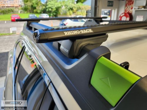 Vortex RX Black 2 Bar Roof Rack - Image 7