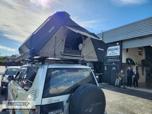 Rhino Rack Hardshell Roof Top Tent - Image 4