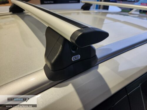 CRUZ Airo Silver Roof Racks - Image 3