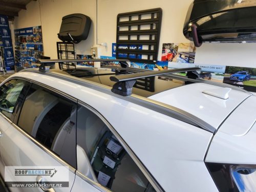 CRUZ Airo Dark Roof Racks - Image 3