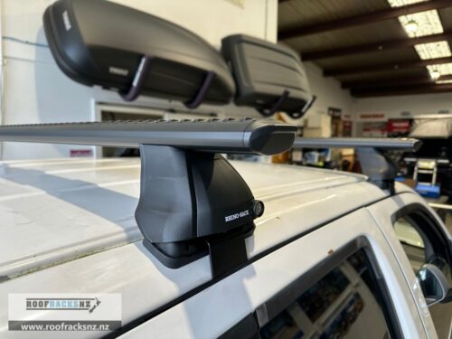 Sportz 2500 Black 2 Bar Roof Rack - Image 4