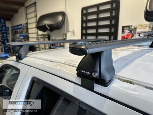 Sportz 2500 Black 2 Bar Roof Rack - Image 2