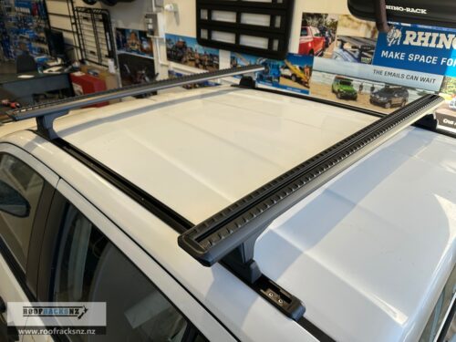 Sportz RLT600 Trackmount Black 2 Bar Roof Rack - Image 6