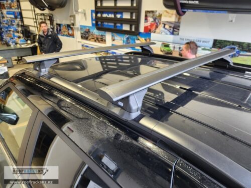 CRUZ Airo Dark Roof Racks - Image 6