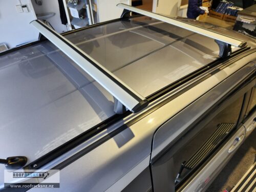 CRUZ Airo Silver Roof Racks - Trackmount - 2 Bars - Image 5